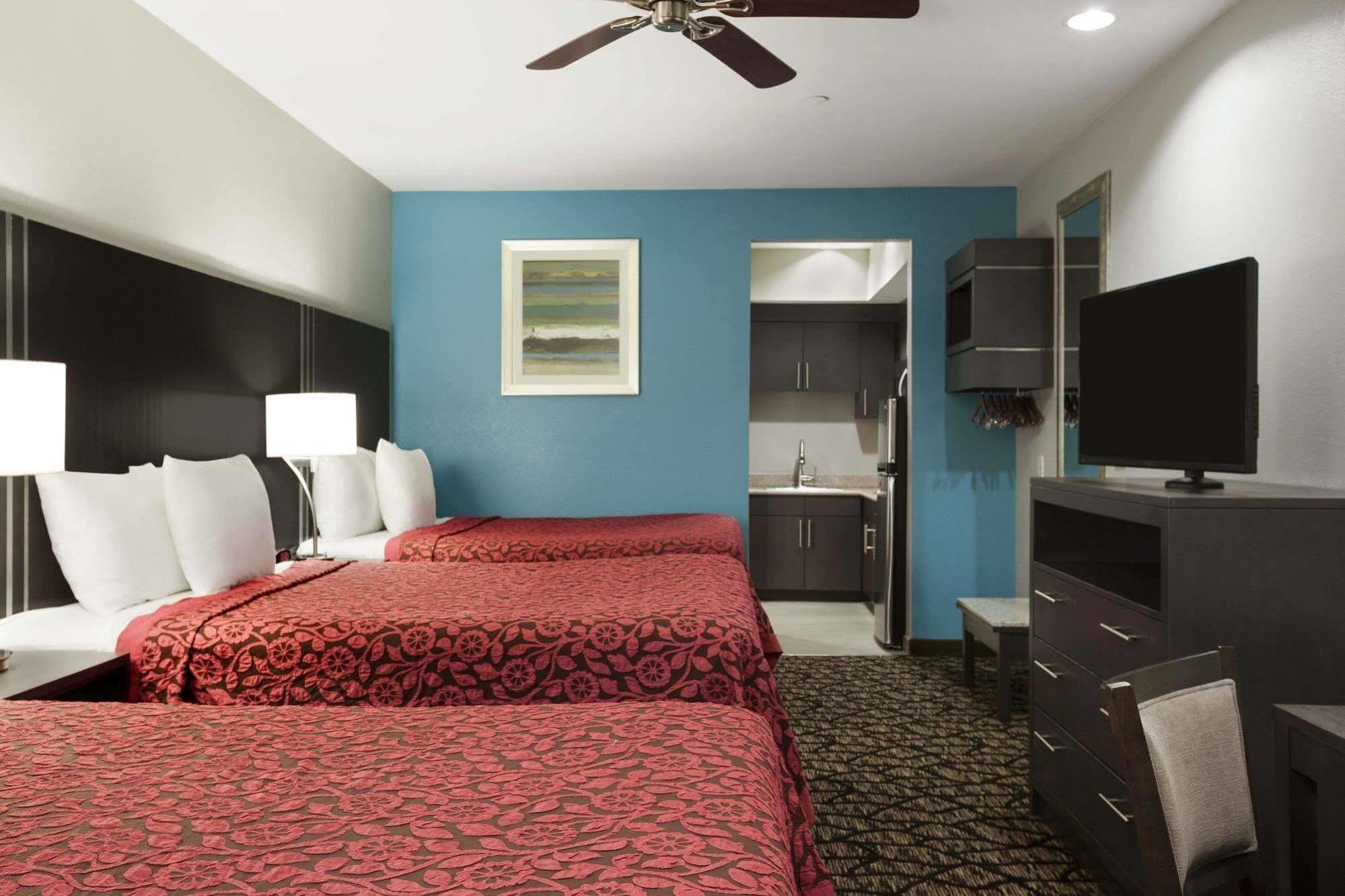 Days Inn & Suites By Wyndham Houston North-Spring Westfield ภายนอก รูปภาพ