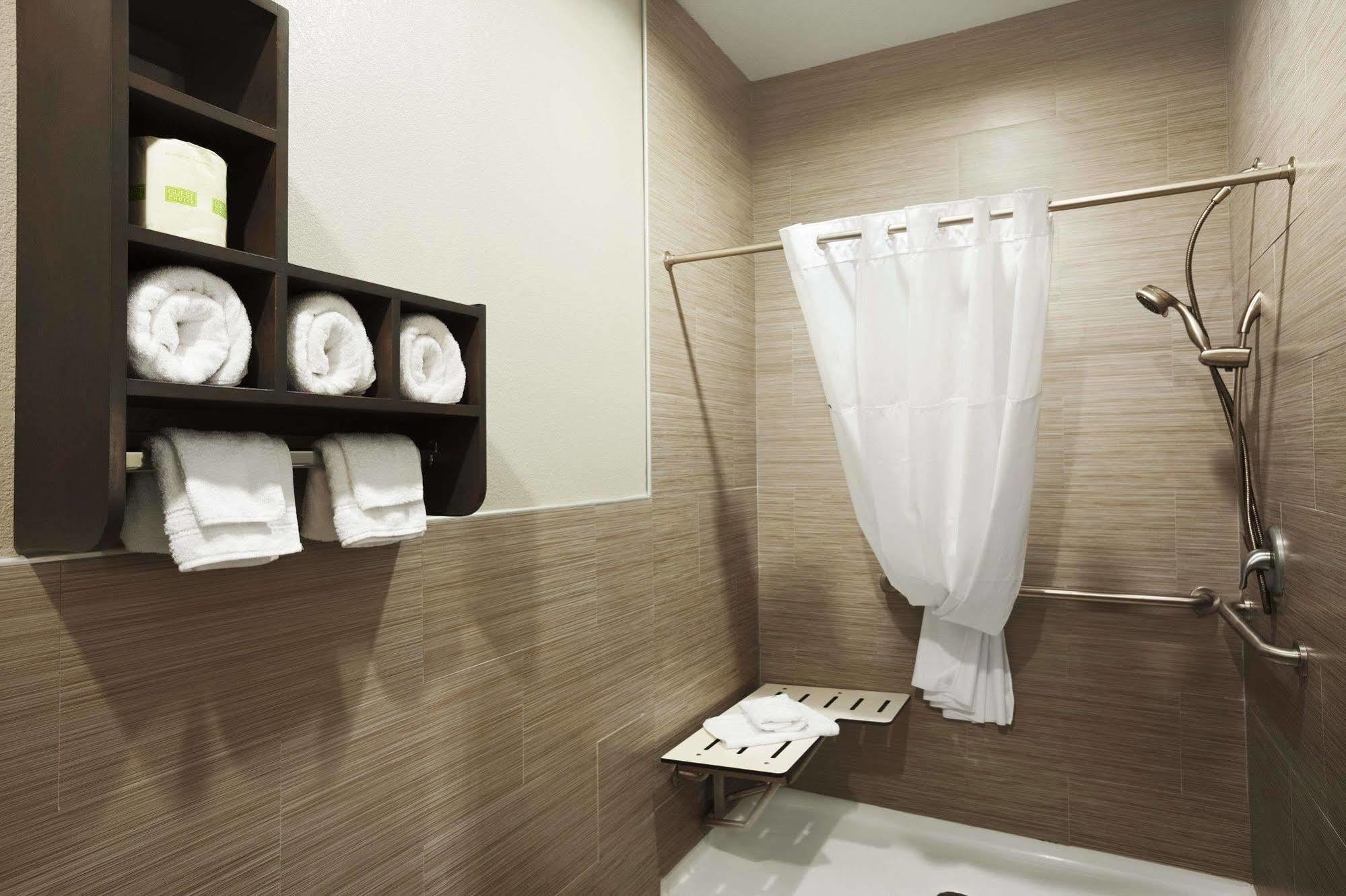 Days Inn & Suites By Wyndham Houston North-Spring Westfield ภายนอก รูปภาพ