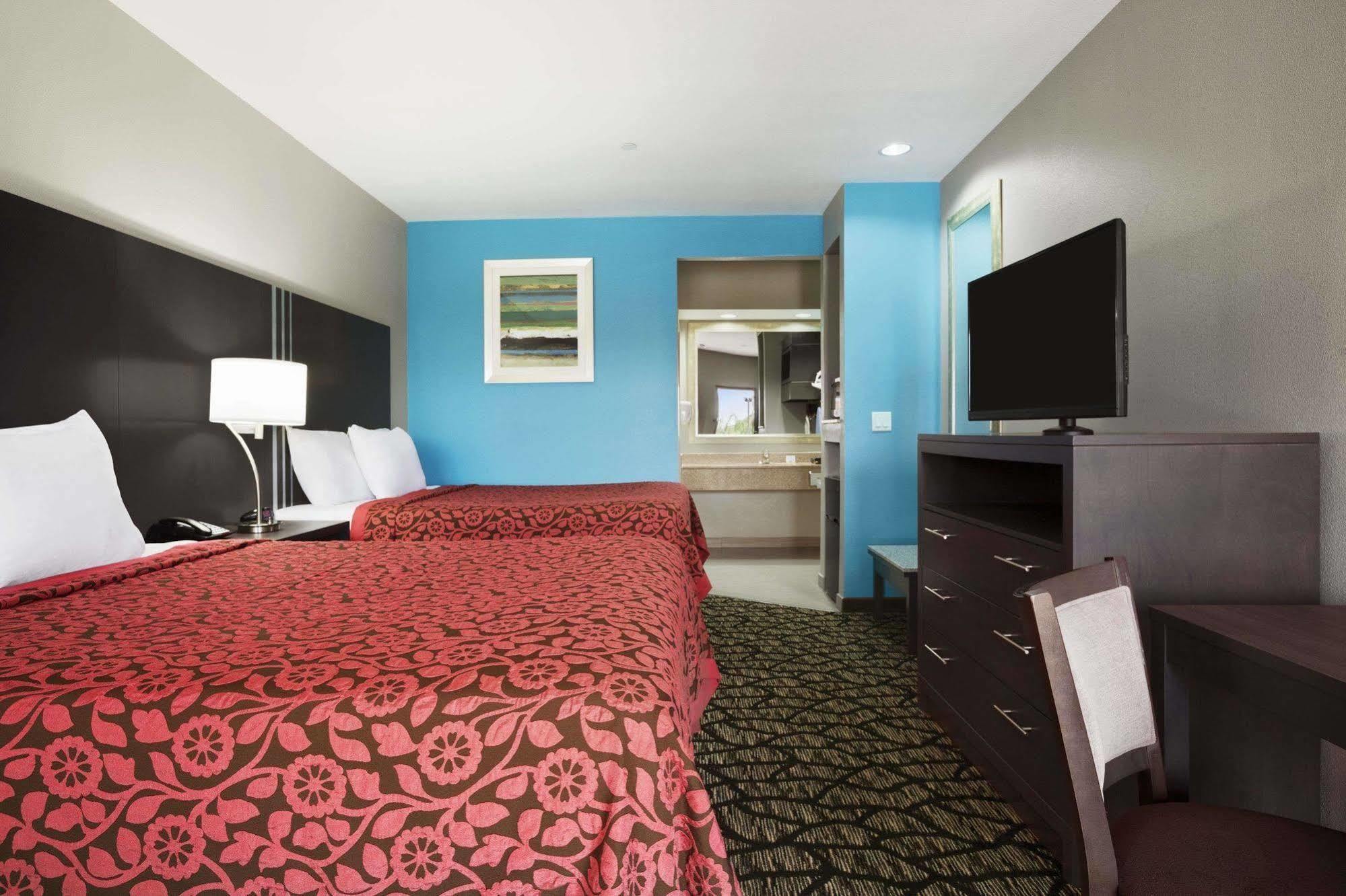 Days Inn & Suites By Wyndham Houston North-Spring Westfield ภายนอก รูปภาพ